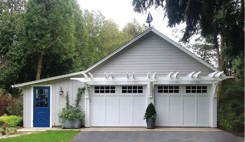 Grand Harbor® Garage Doors by Clopay